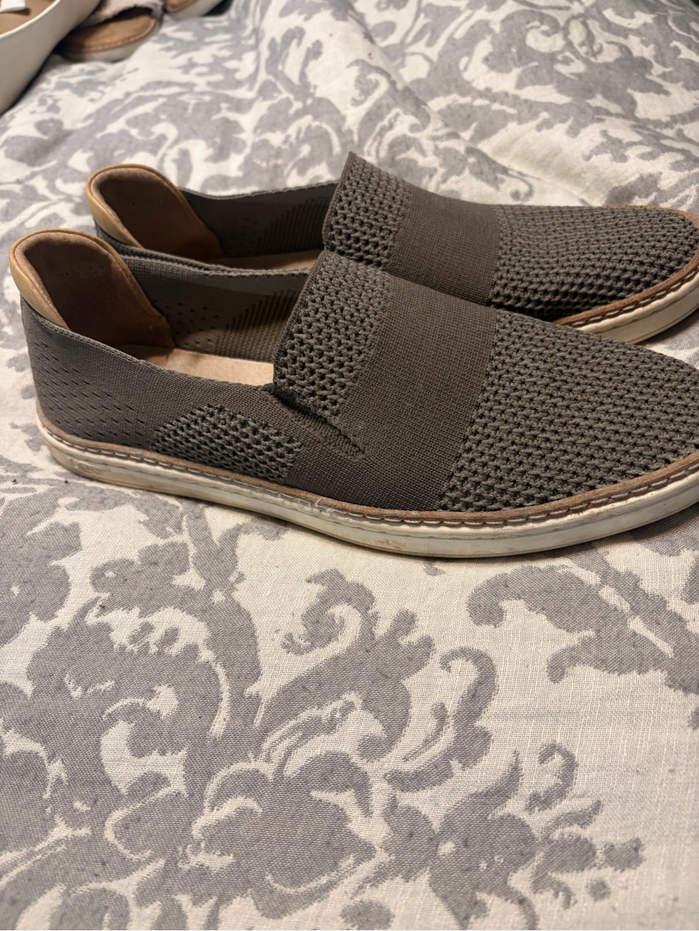 Women's UGG Slip-On Knit Casual Shoes - Taupe